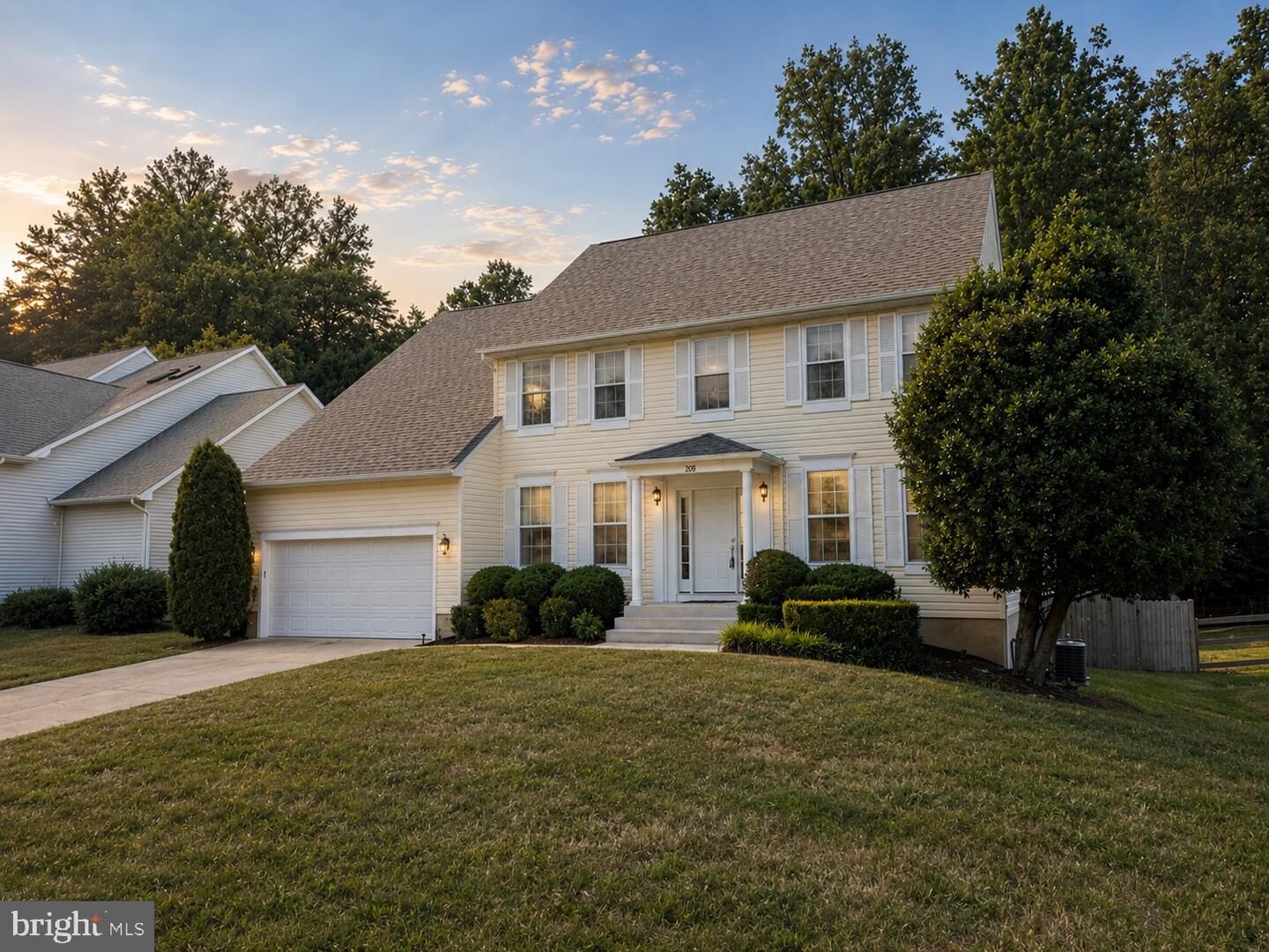 Property Photo:  208 Foresail Cove  VA 22554 