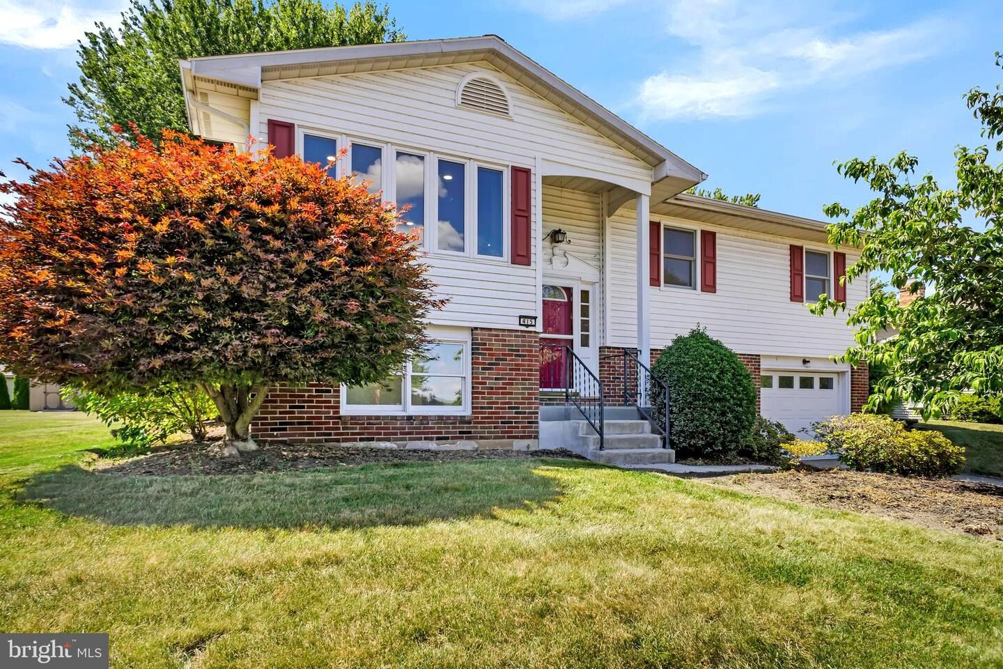 Property Photo:  415 Pawnee Drive  PA 17050 
