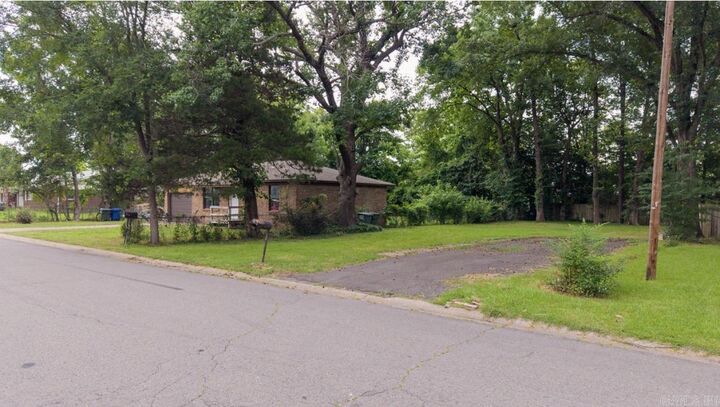 Property Photo:  720 2nd Ave  AR 72032 