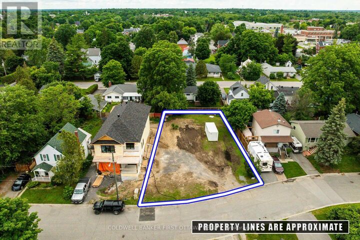 Property Photo: 165 King Street ON K7C 1G5