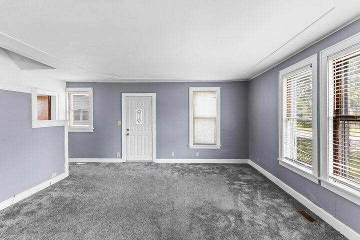 Property Photo:  3350 Voeller Avenue  OH 43123 