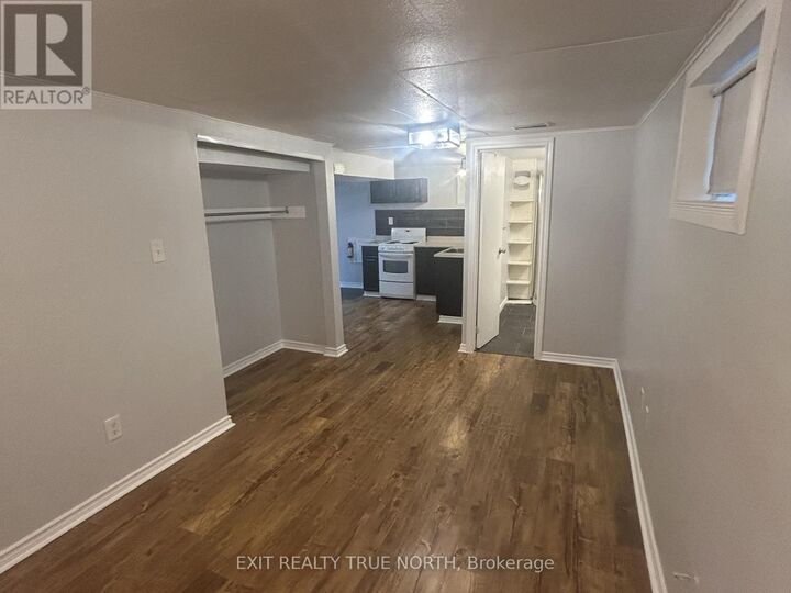 Property Photo:  Bsmt - 134 Innisfil Street  ON L4N 3E7 
