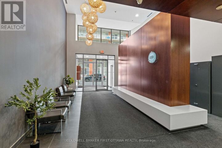 Photo de la propriété:  360 McLeod Street 209  ON K2P 1A9 