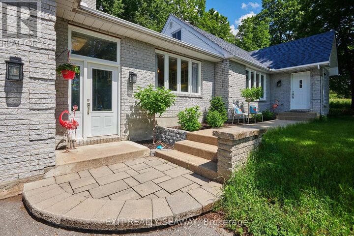 Property Photo:  20199 County Rd 2 Road  ON K0C 2E0 