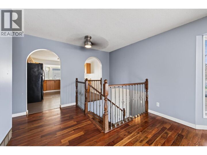 Property Photo: 1172 Kamwood Place BC V2B 8J9