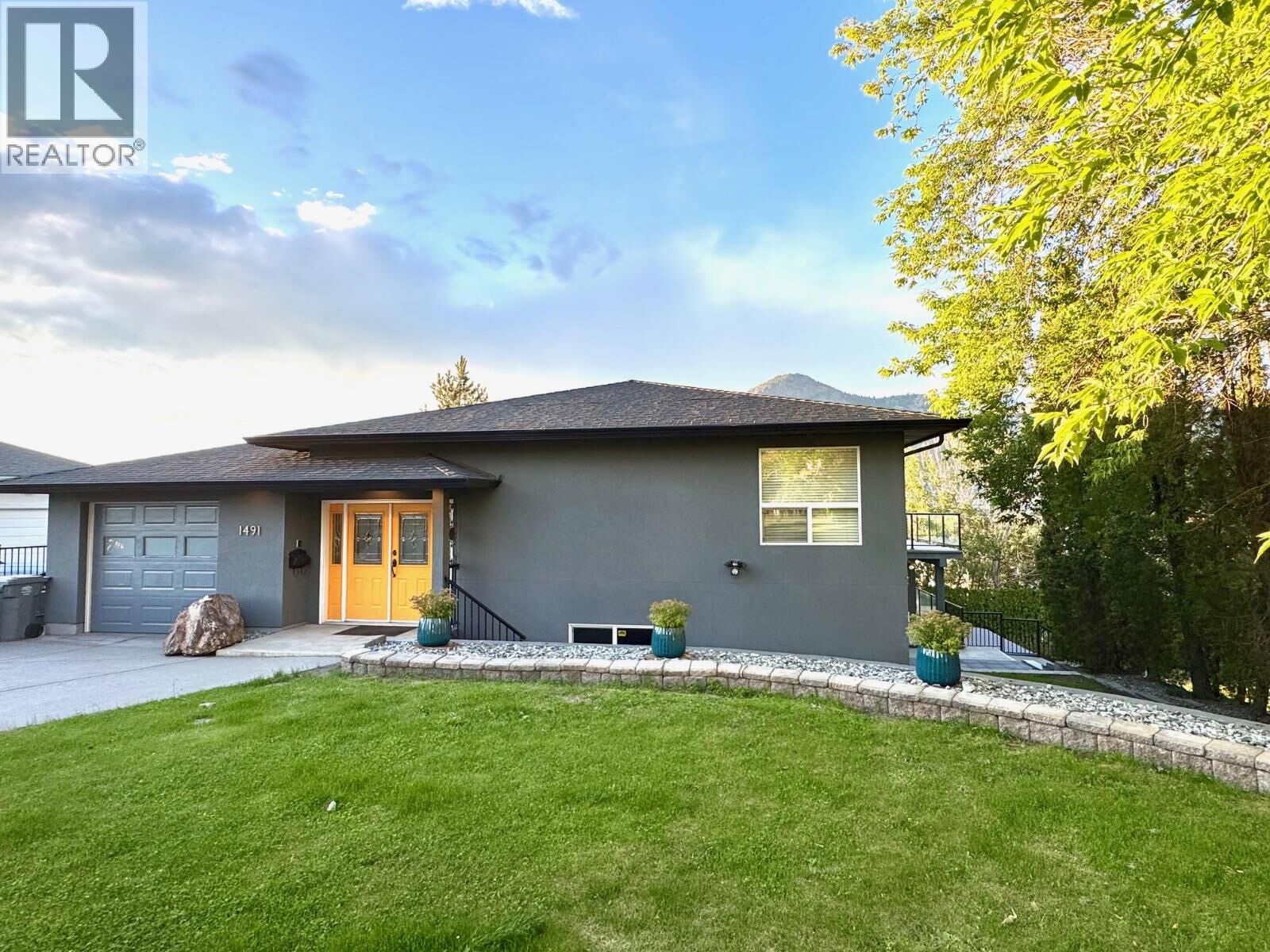 Property Photo: 1491 Pine Crescent BC V2C 2Z4