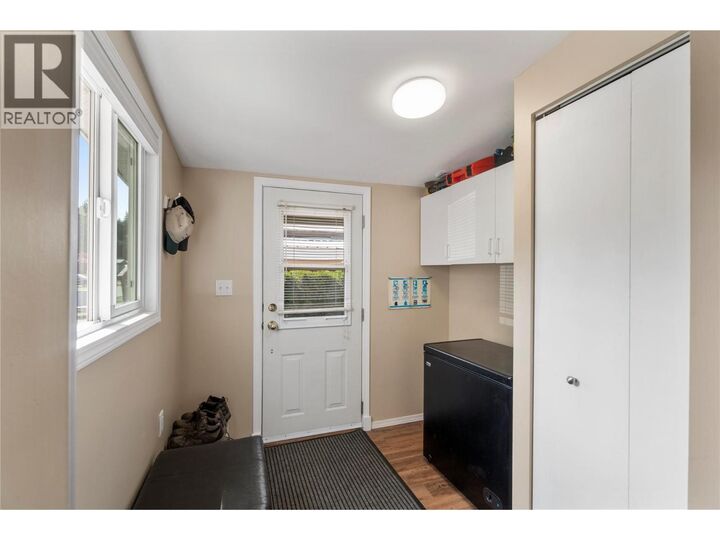 Property Photo: 5391 69 Avenue Northeast BC V0E 1K0