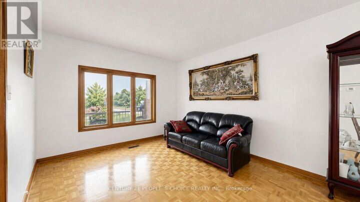 Property Photo:  145 Chancellor Drive  ON L4L 7M9 