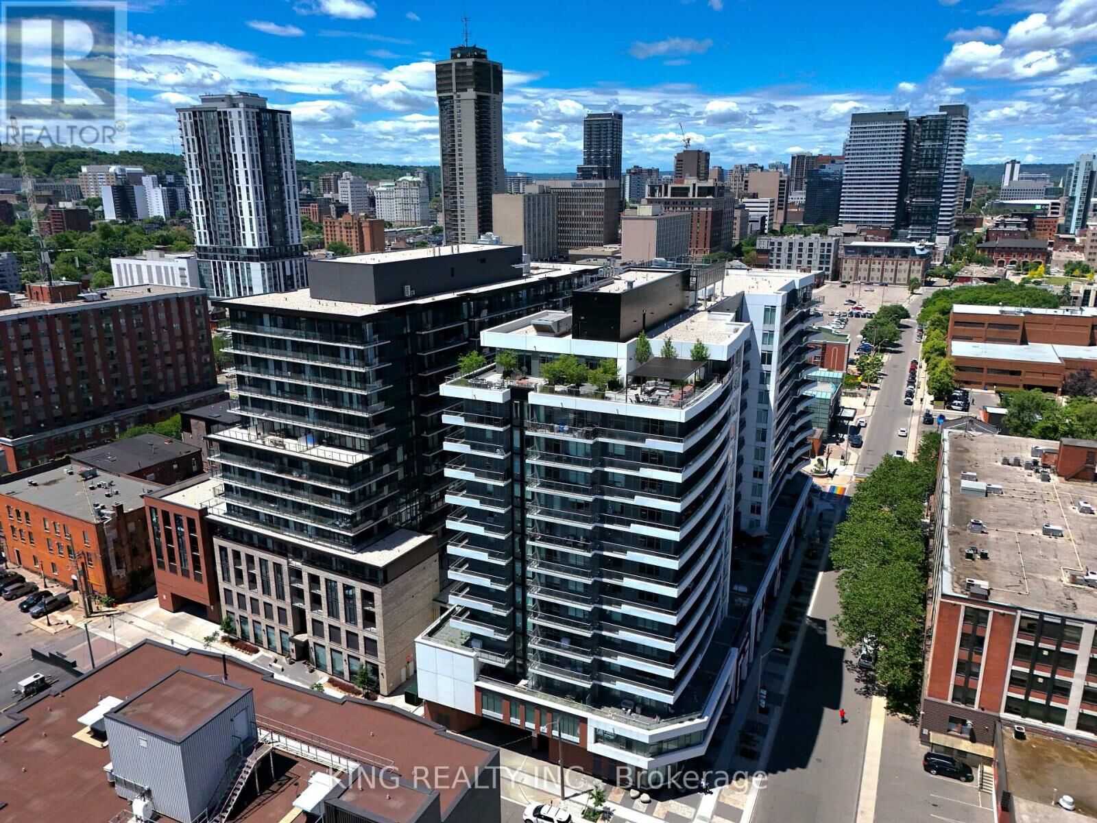 Property Photo:  212 King William Street 608  ON L6R 0A7 
