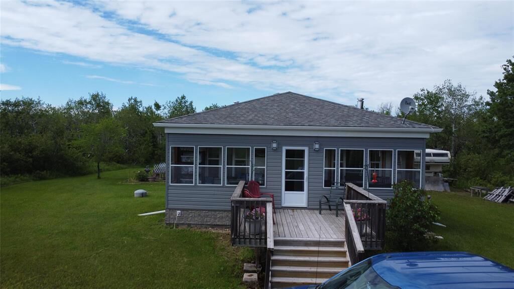 Property Photo:  13023 Road 80nw Road  MB R0C 3H0 