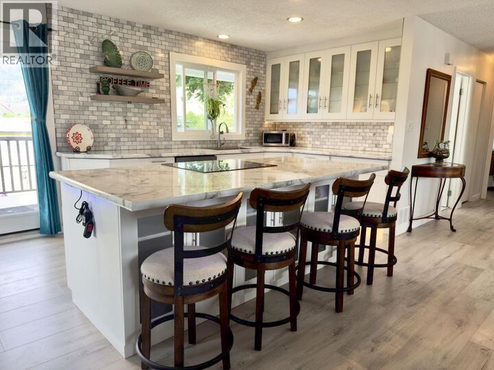 Property Photo: 1094 Morningstar Road BC V0H 1T6