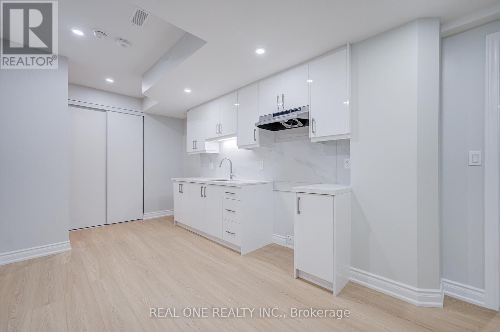 Property Photo:  1204 Onyx (Lower Level) Trail  ON L6H 7G1 