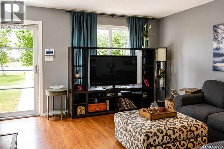 Property Photo: 1430 10th Avenue E SK S4N 7P6