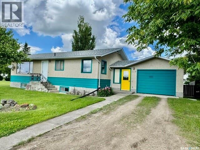 Property Photo:  215 1st Avenue  SK S0K 2B0 