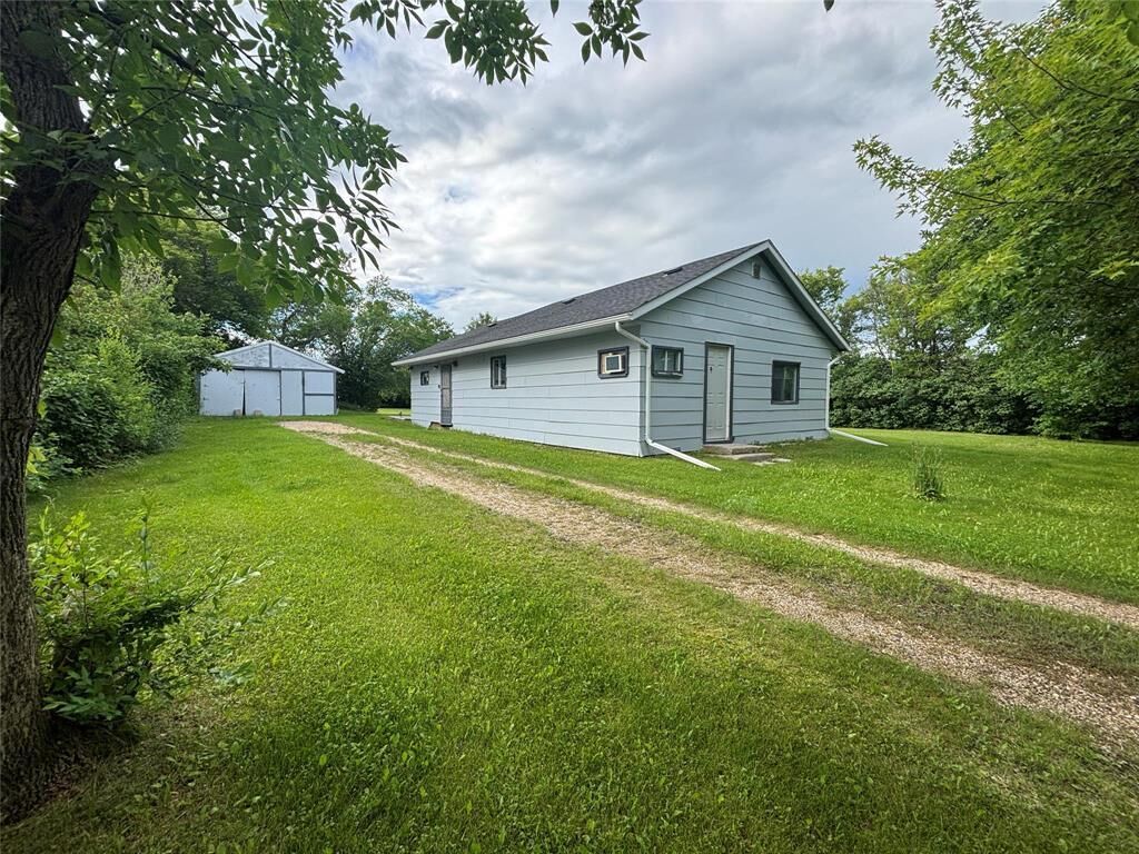 Photo de la propriété:  131 Third Street North  MB R0K 0C0 