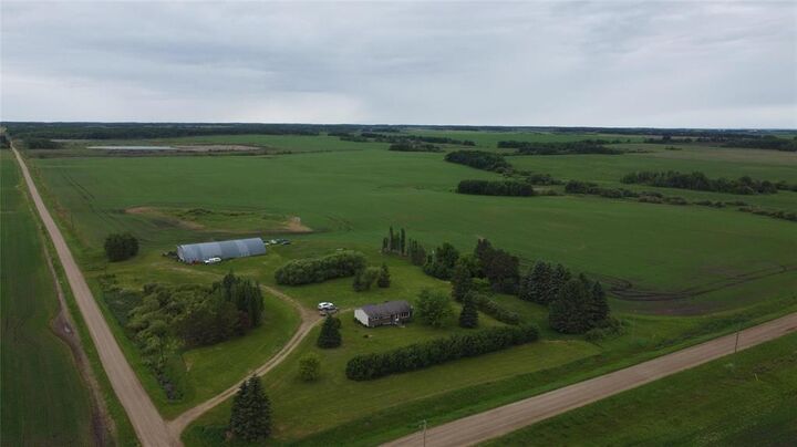 Property Photo:  141 N ,584 Road  MB R0J 0X0 