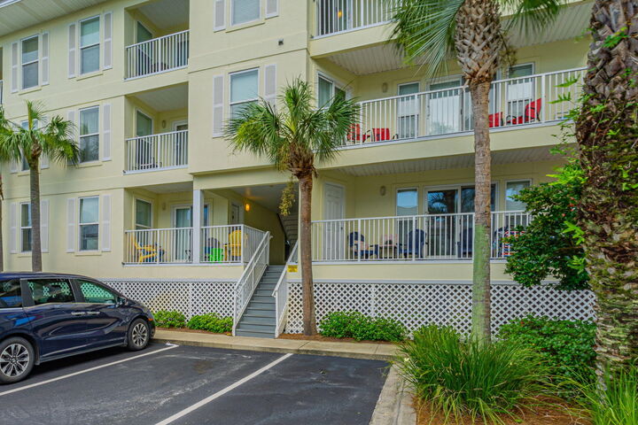 Property Photo:  8436 Gulf Boulevard Unit 613  FL 32566 