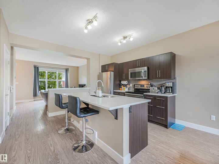 Photo de la propriété:  2113 24 Street NW  AB T6T 0Y8 