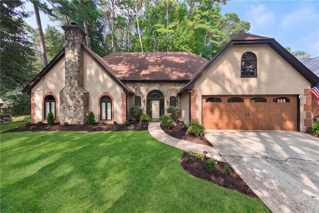 Property Photo: 3691 Howell Wood Trail GA 30096