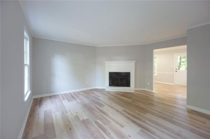 Property Photo:  5645 Estates Court  GA 30093 