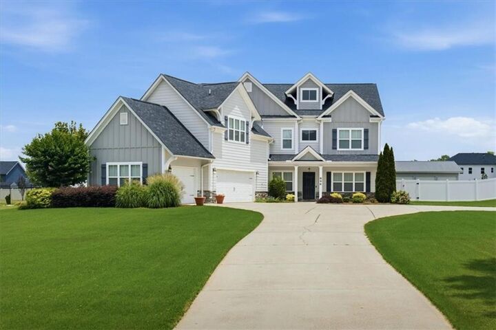 Property Photo: 896 N Ola Road GA 30252