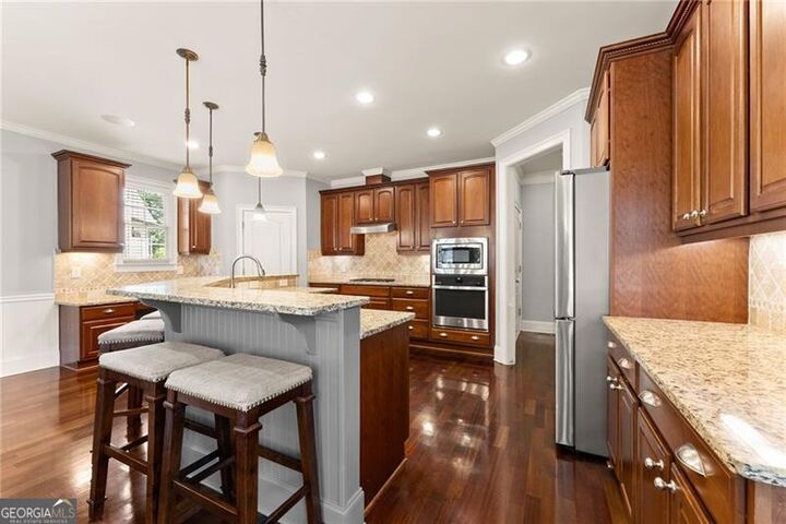 Property Photo: 872 Pathview Court GA 30019