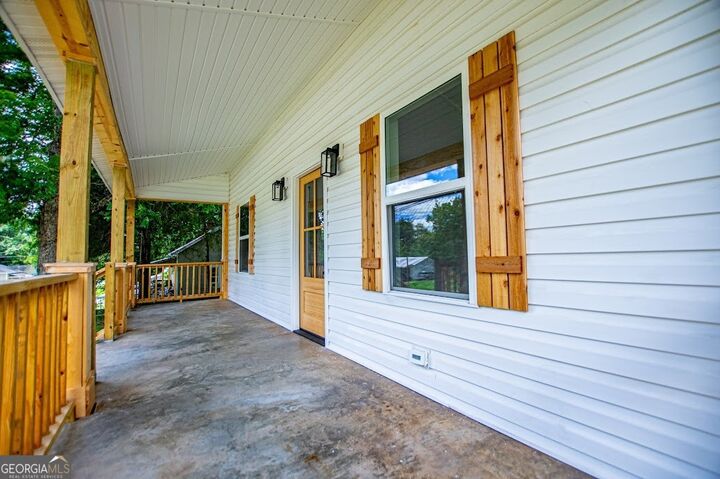 Property Photo:  115 Pine Street  GA 30117 