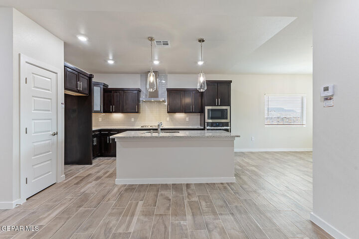 Property Photo:  5677 Las Ramblas Avenue  TX 79934 