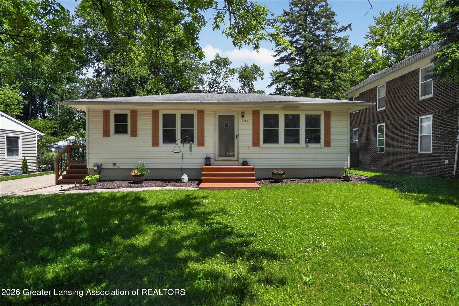 Property Photo:  322 N Deerfield Avenue  MI 48917 