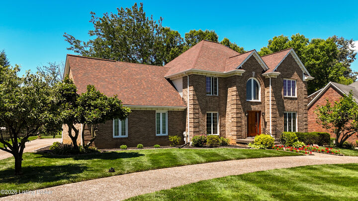 Property Photo:  7110 Wood Briar Rd  KY 40241 