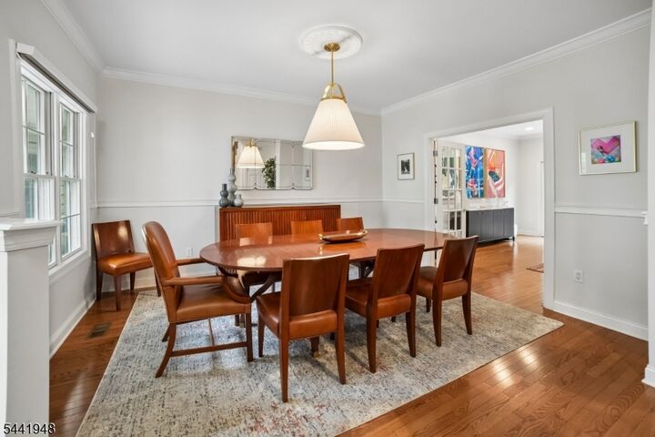 Property Photo:  509 Binghampton Ln  NJ 07039 