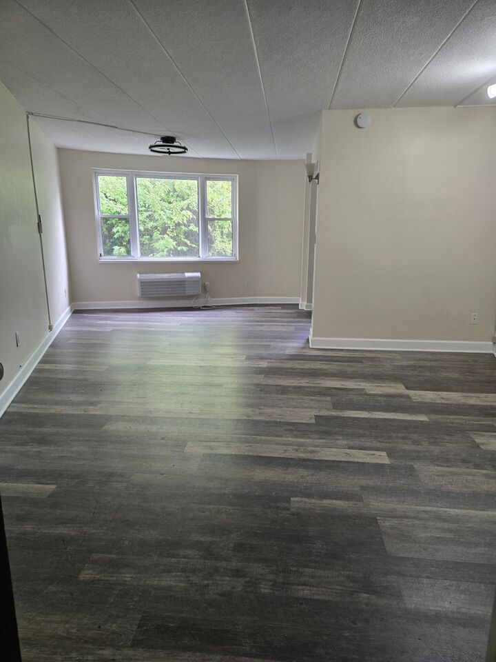 Property Photo: 685 Prospect Ave 10 B NJ 07002
