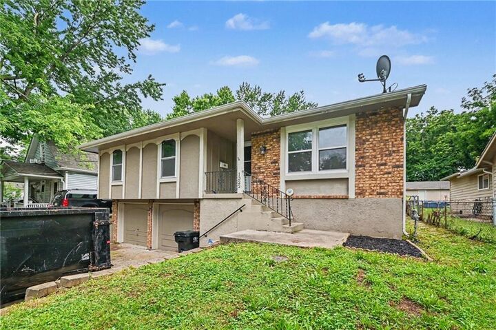 Property Photo:  1322 S Hocker Avenue  MO 64055 