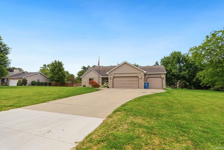 Property Photo:  515 Meadow Lane  IN 46777-9001 
