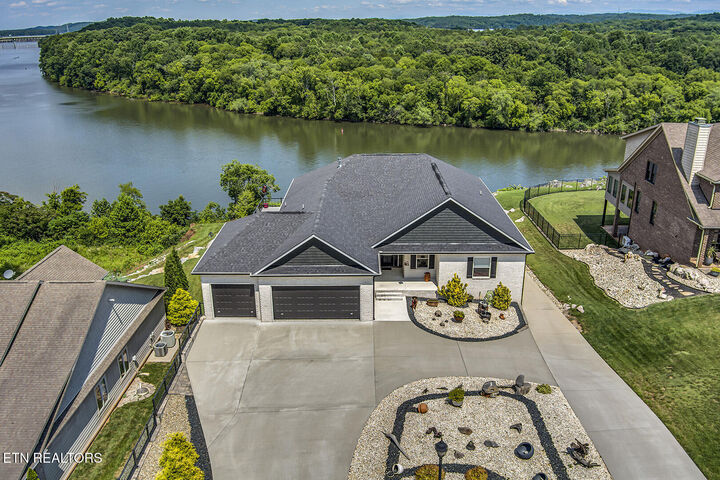 Property Photo:  205 Waters Edge Way  TN 37771 