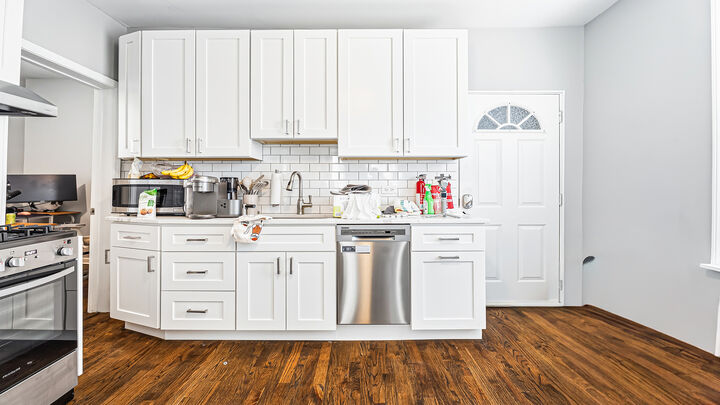 Property Photo:  2040 W Charleston Street  IL 60647 