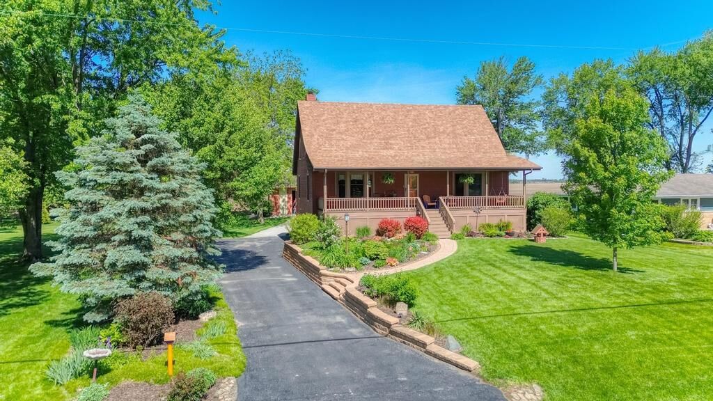 Property Photo: 1570 S Sandbar Road IL 60901