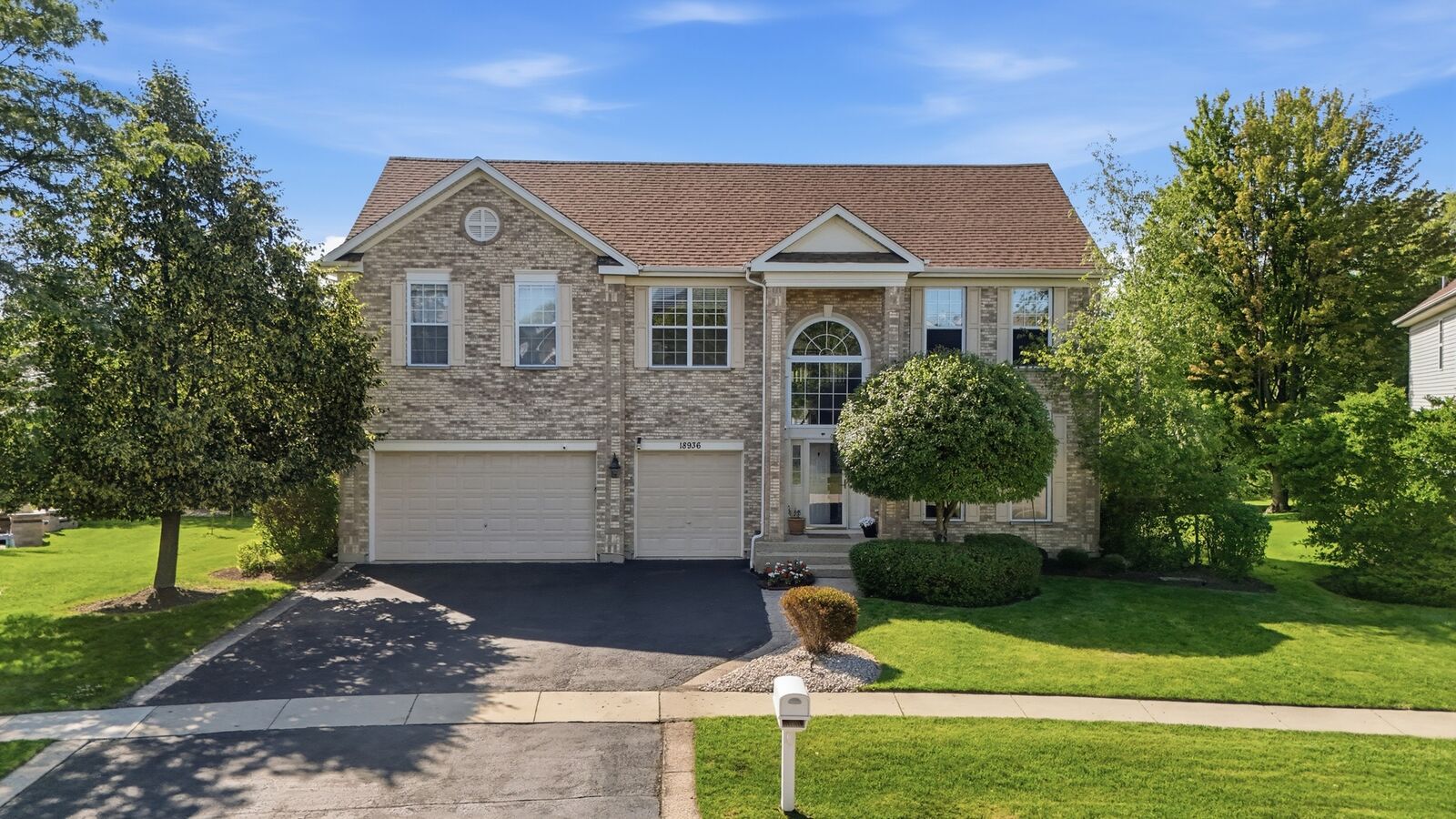 Property Photo:  18936 W North Woodale Trail  IL 60046 