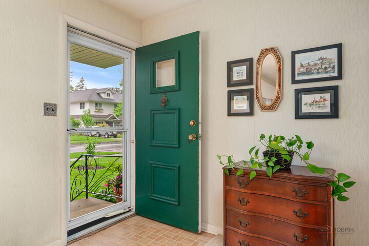 Property Photo: 528 Ames Street IL 60048