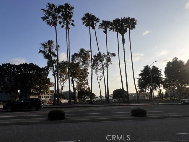 Property Photo: 301 Diamond B CA 90277
