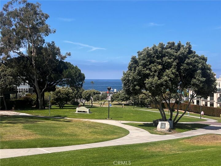 Property Photo: 301 Diamond B CA 90277
