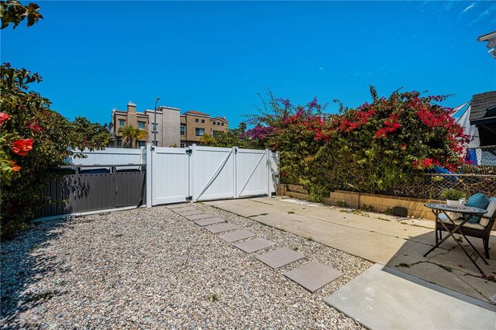 Property Photo:  5157 Inglewood Boulevard  CA 90230 