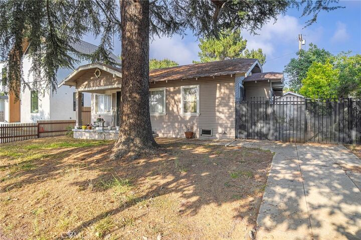 Property Photo:  4928 Highland View Avenue  CA 90041 