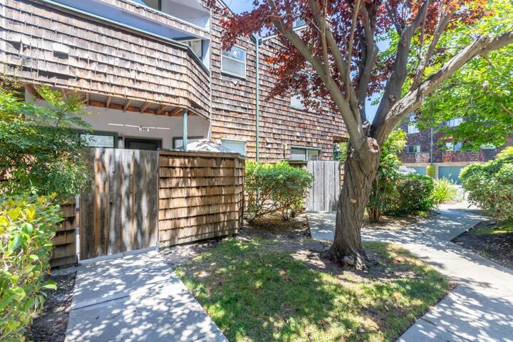 Property Photo:  446 Bolinger Common  CA 94539 