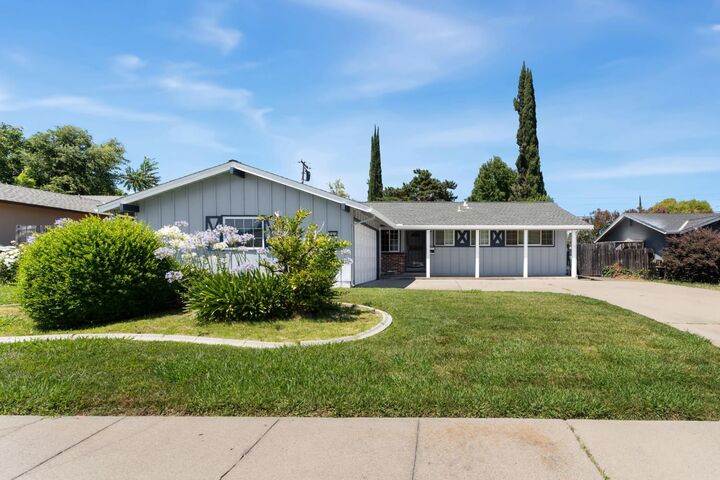 Property Photo:  5439 Leader Avenue  CA 95841 