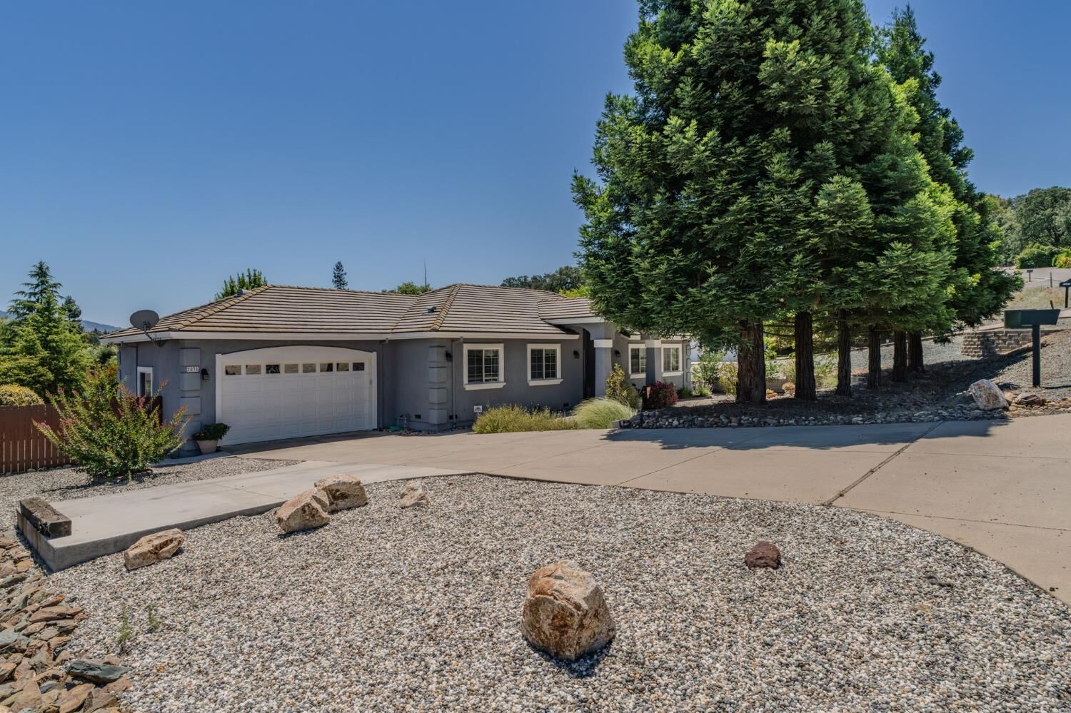 Property Photo:  2031 Hartvickson Lane  CA 95252 