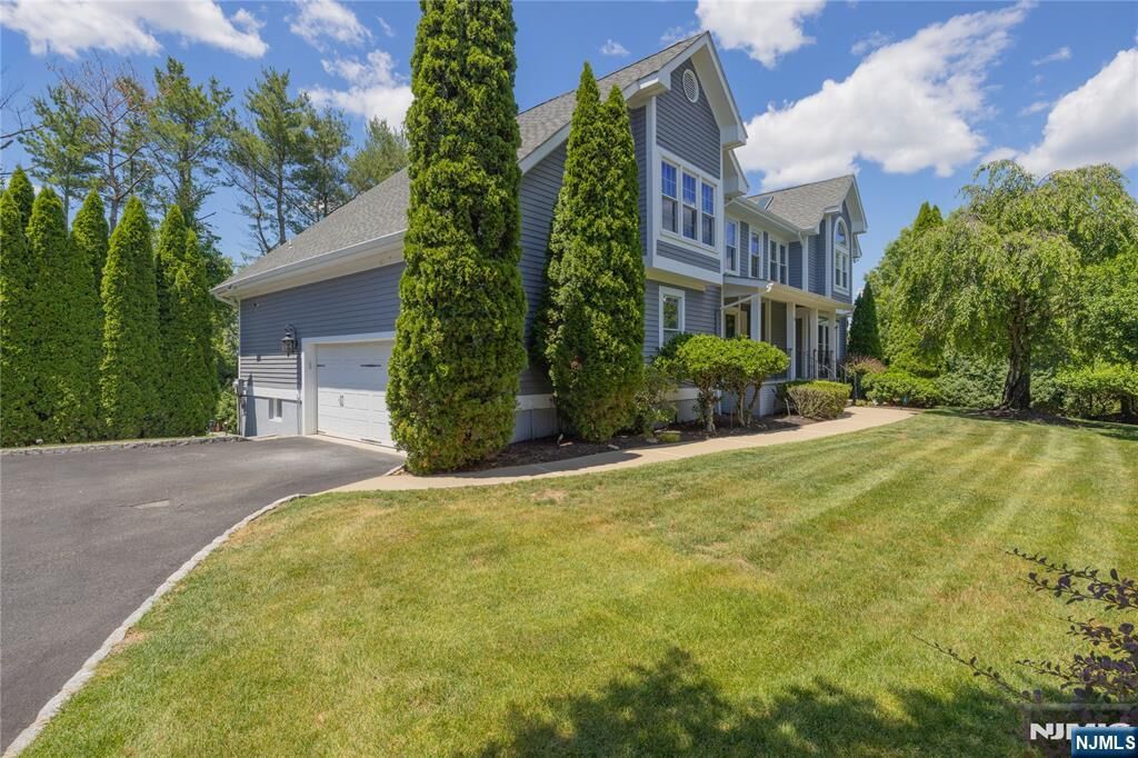 Property Photo:  11 Gates Place  NJ 07470 
