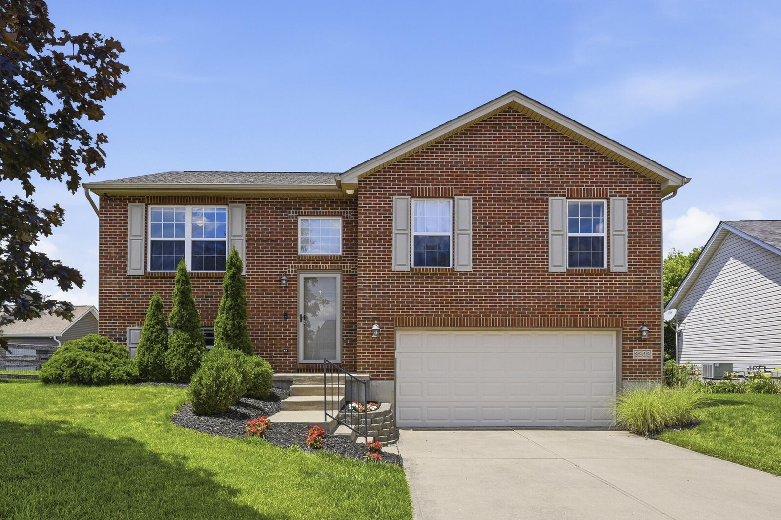Property Photo:  2202 Summerlin Street  KY 41017 