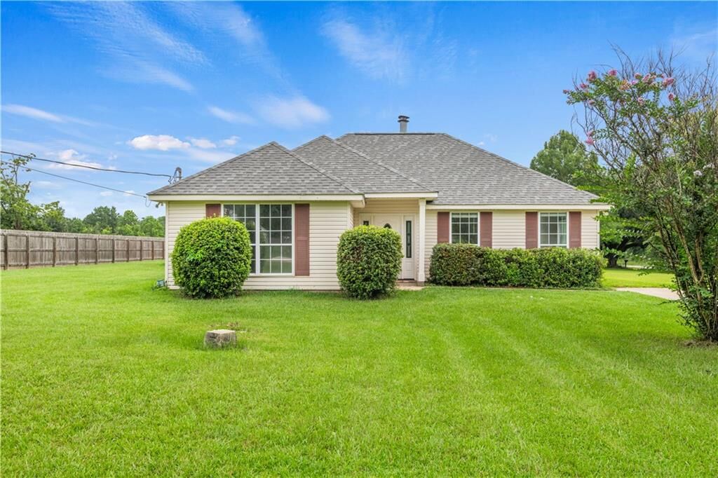 Property Photo:  27518 Hilltop Court  LA 70437 
