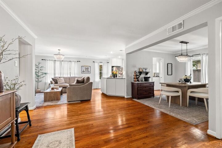 Property Photo: 6616 Pimlico Drive TX 75214